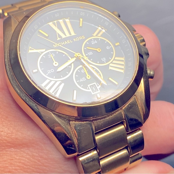 MICHAEL KORS | Oversized Bradshaw Gold Tone Watch - Picture 5 of 7